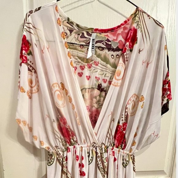 Relax Dresses & Skirts - Dress Spring Fun and Flirty Size 3X